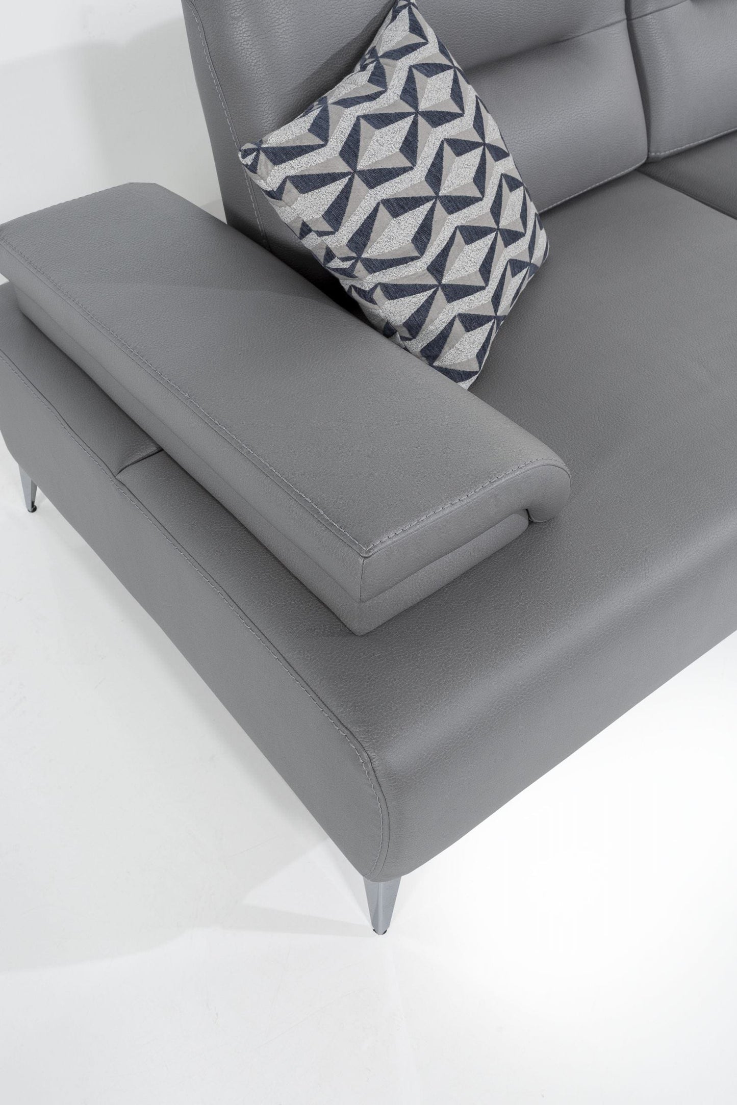 Whiteline Ruslan Sectional SR1759-LGRY - Essential Livingroom